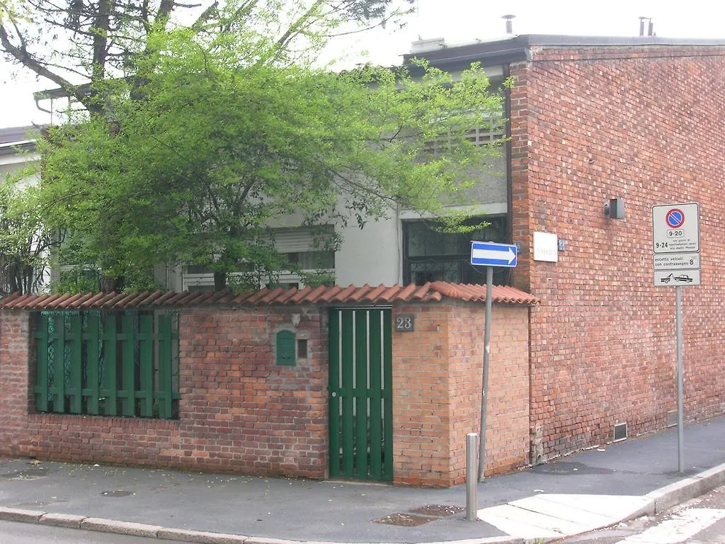 米兰 La Rondine酒店